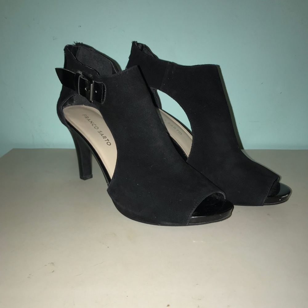 Peep toe heeled boots